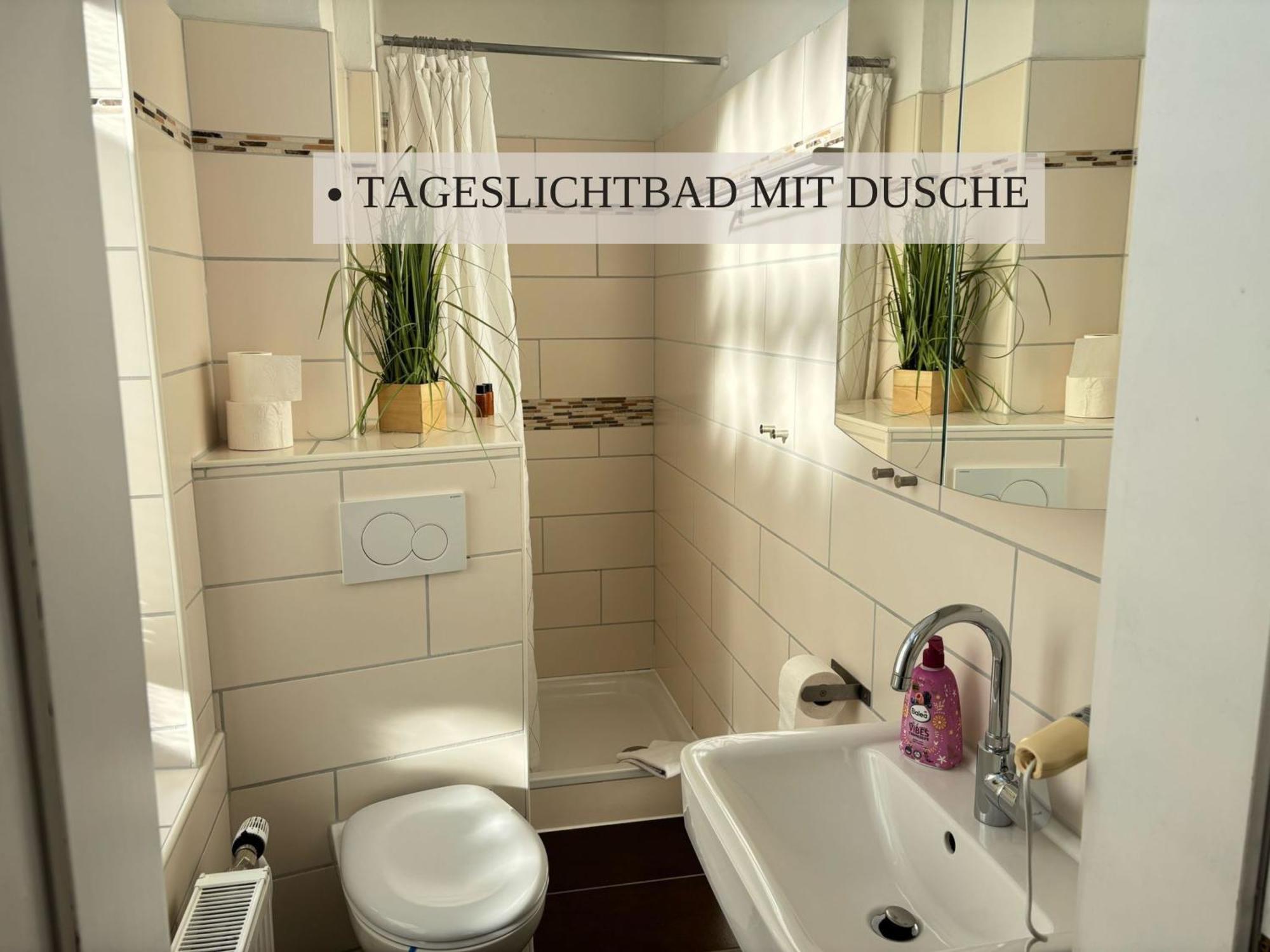 Haus Krabbe Apartments, Zentral Gelegen Im Idyllischen Nordseeort Zwischen Bremerhaven Und Cuxhaven, Hunde Kostenfrei Willkommen, Hauseigene Kostenfreie Parkplaetze Wremen Ngoại thất bức ảnh