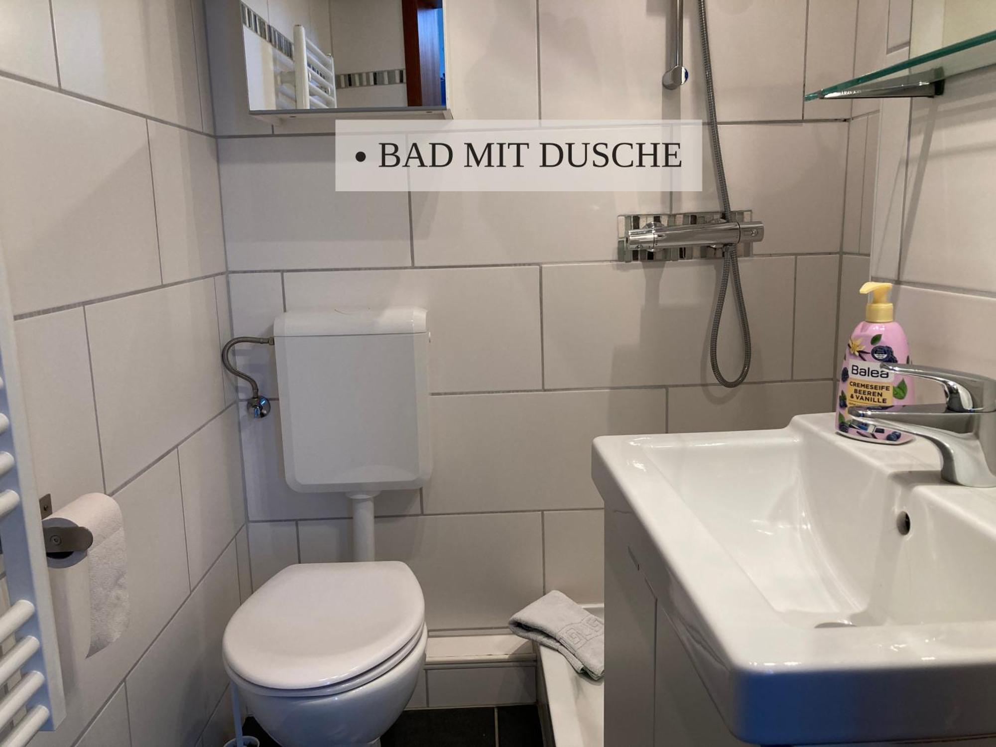 Haus Krabbe Apartments, Zentral Gelegen Im Idyllischen Nordseeort Zwischen Bremerhaven Und Cuxhaven, Hunde Kostenfrei Willkommen, Hauseigene Kostenfreie Parkplaetze Wremen Ngoại thất bức ảnh